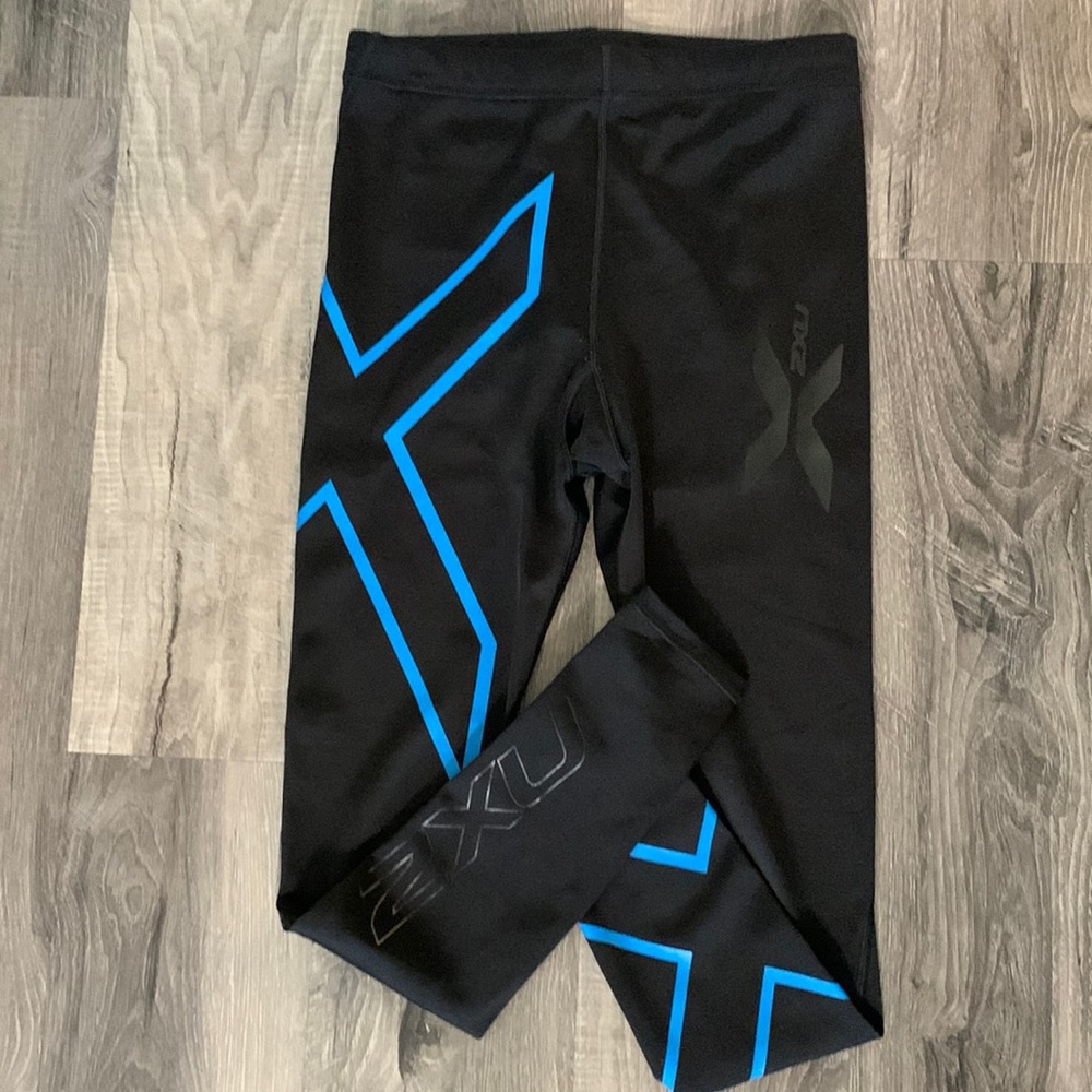 2XU compression leggings